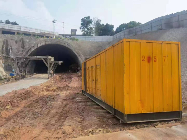 岳阳楼发电机出租自启装置的工作原理是什么？