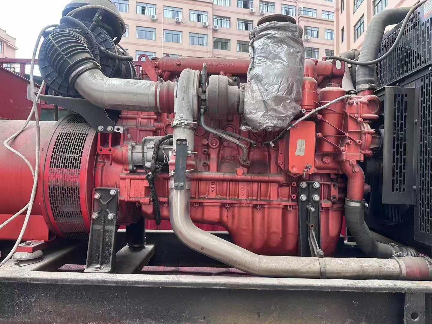 岳阳楼如何选择适合 600kW 柴油发电机组的过载保护器？